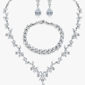Haskins Jewelry Set White AAA Cubic Zirconia